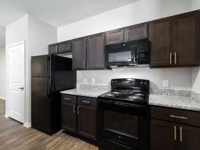 2 BR, 2 BA Apartment 1231 W Court St Unit 8306, Seguin, TX 78155