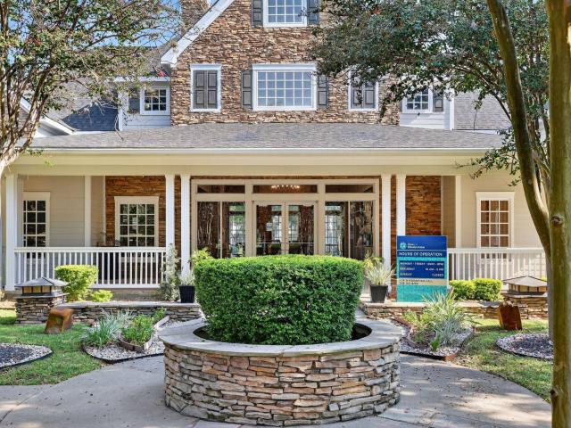 2 BR, 2 BA Apartment 12360 Richmond Avenue Unit 1421, Houston, TX 77082