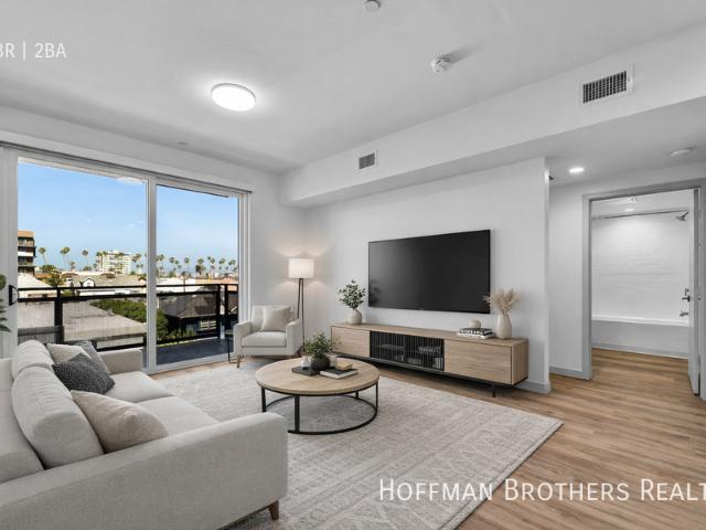 2 BR, 2 BA Apartment 1240 Magnolia Ave, Los Angeles, CA 90006