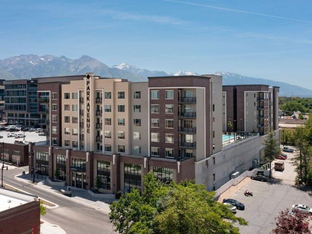 2 BR, 2 BA Apartment 1240 Stringham Ave Unit 415, Salt Lake City, UT 84106