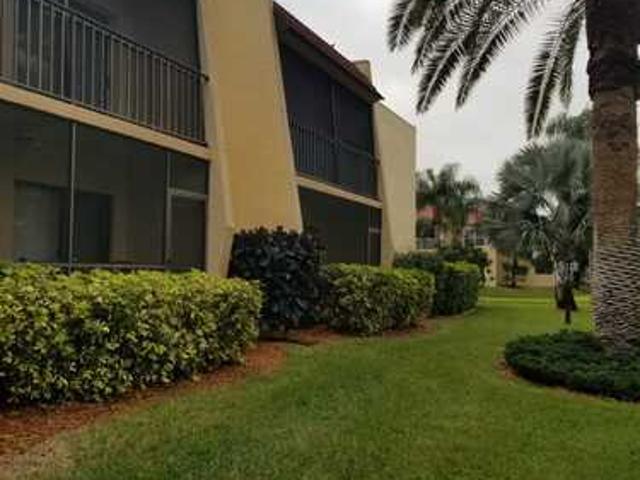 2 BR, 2 BA Apartment 12491 Mc Gregor Blvd, Unit 4, Fort Myers, FL 33919