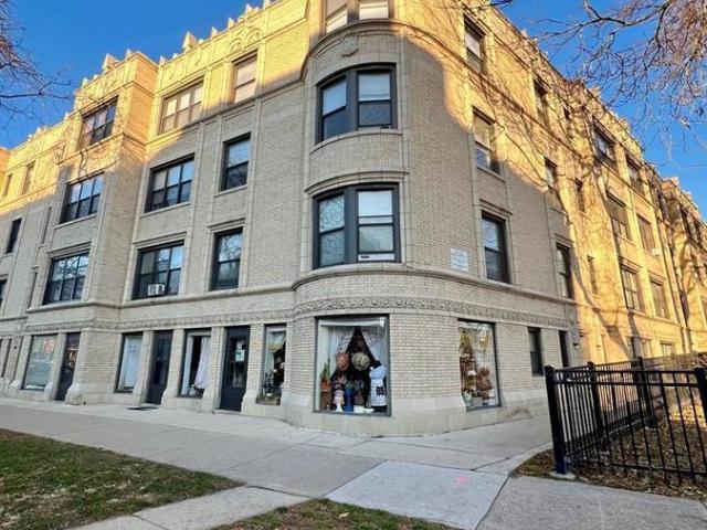 2 BR, 2 BA Apartment 1249 West Chase, Chicago, IL 60626