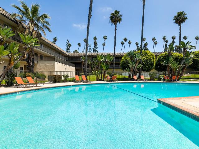 2 BR, 2 BA Apartment 1250 S Euclid St Unit H324, Anaheim, CA 92804