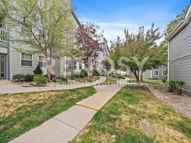 2 BR, 2 BA Apartment 12555 E Tennessee Cir, Aurora, CO 80012