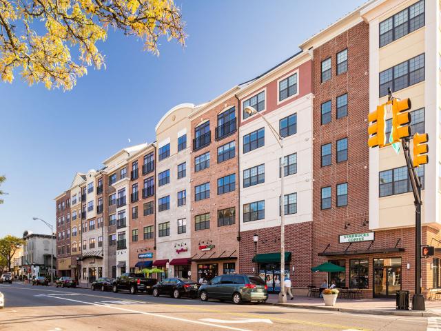 2 BR, 2 BA Apartment 125 West Main Street Unit 113, Somerville, NJ 08876