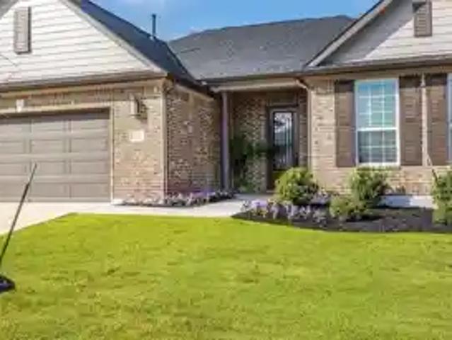 2 BR, 2 BA Apartment 125 Cruising Oak St, San Marcos, TX 78666