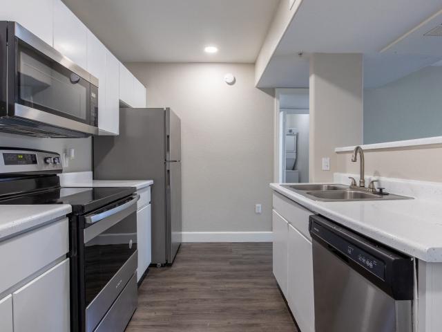 2 BR, 2 BA Apartment 125 N 18th St Unit 128, Phoenix, AZ 85034