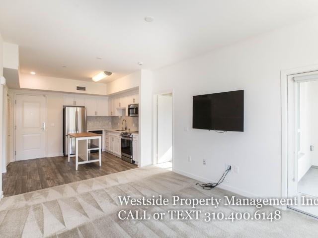 2 BR, 2 BA Apartment 12655 Bluff Creek Dr Playa Vista, CA 90094