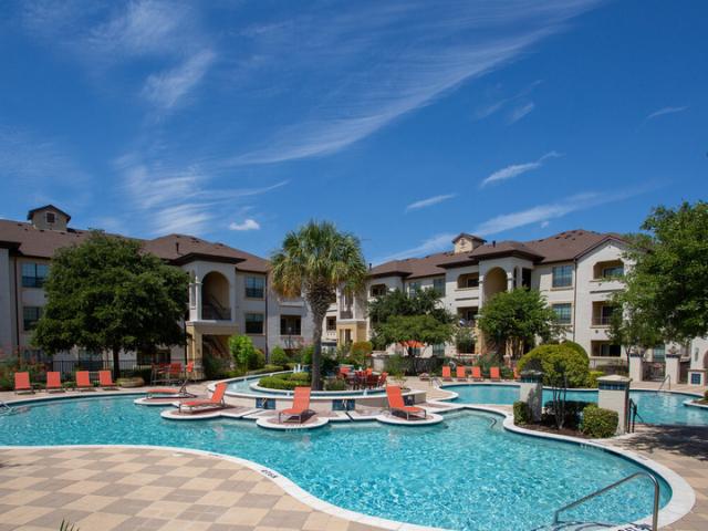 2 BR, 2 BA Apartment 12806 Center Lake Dr, Austin, TX 78753