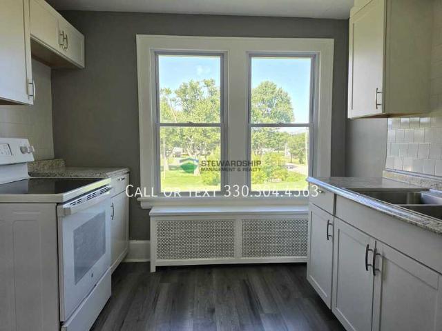 2 BR, 2 BA Apartment 12990 Lincoln Way W, Massillon, OH 44647