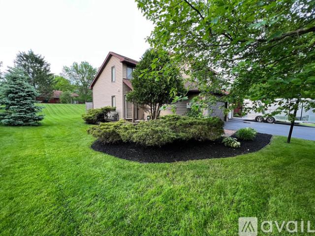 2 BR, 2 BA Apartment 12 Oxford Road, Unit Main, Slingerlands, NY 12159