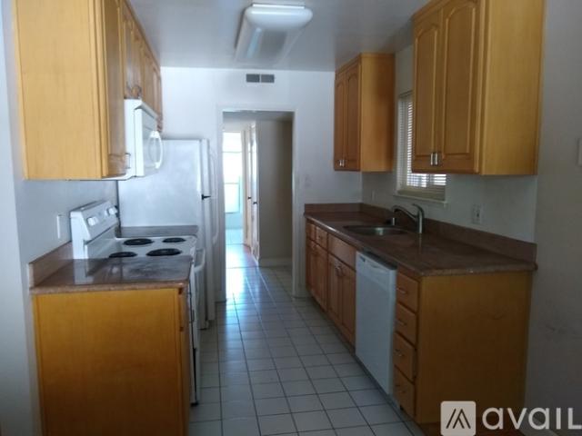 2 BR, 2 BA Apartment 1300 Montecito Avenue, Unit 4, Mountain View, CA 94043