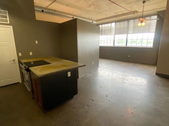 2 BR, 2 BA Apartment 1300 South 11th Street Unit 104, Saint Joseph, MO 64503