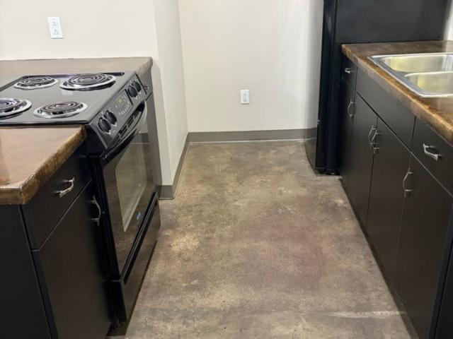 2 BR, 2 BA Apartment 1300 South 11th Street Unit 203, Saint Joseph, MO 64503