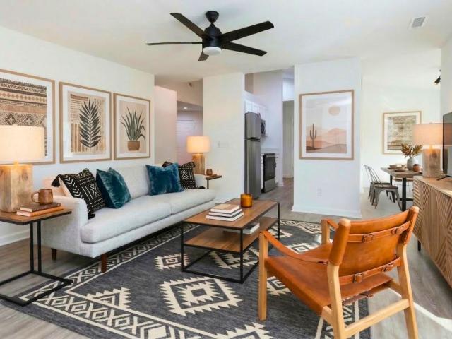 2 BR, 2 BA Apartment 130 W Crescent Square Dr Unit 132 132E, Graham, NC 27253