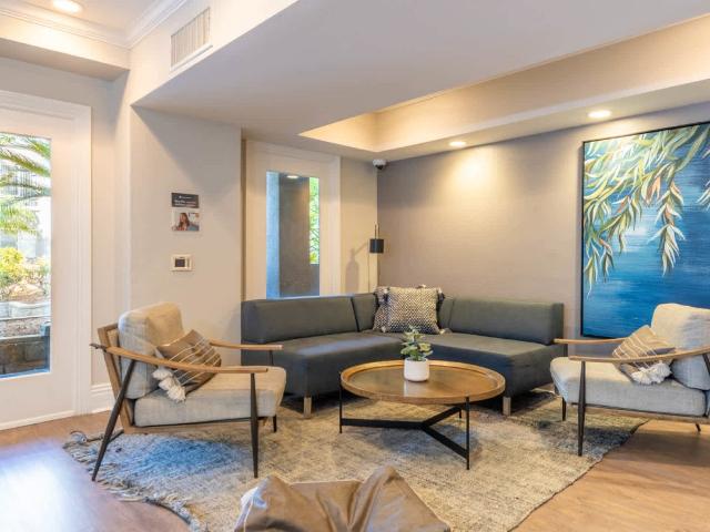 2 BR, 2 BA Apartment 130 East Chapman Avenue Unit 215, Fullerton, CA 92832
