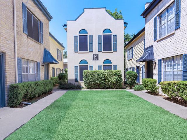 2 BR, 2 BA Apartment 130 Melrose Pl Unit 39V, San Antonio, TX 78212