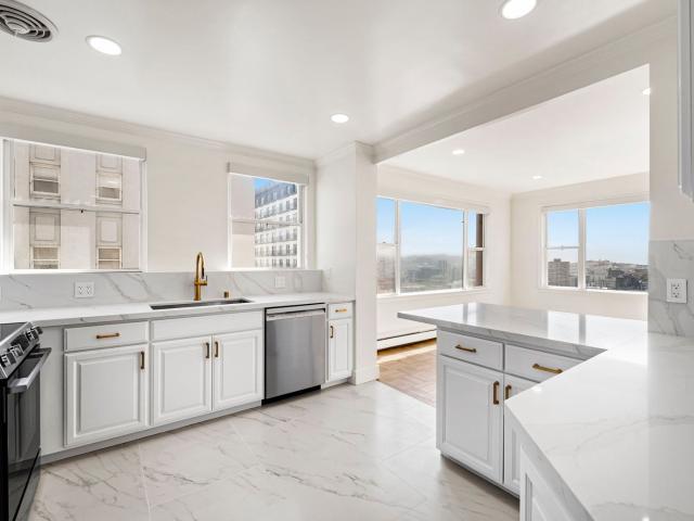 2 BR, 2 BA Apartment 1310 Jones Street, San Francisco, CA 94109