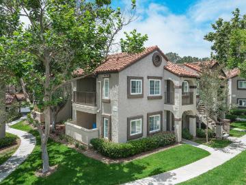 2 BR, 2 BA Apartment 13138 Kellam Court Unit 045, San Diego, CA 92130