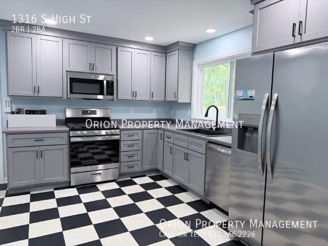 2 BR, 2 BA Apartment 1316 S High St, Bloomington, IN 47401