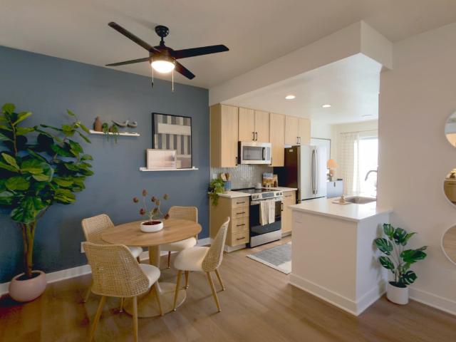 2 BR, 2 BA Apartment 1320 Via Terrassa Unit VT1450, Encinitas, CA 92024