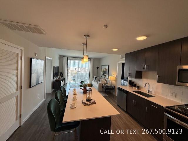 2 BR, 2 BA Apartment 1321 American St, Philadelphia, PA 19122