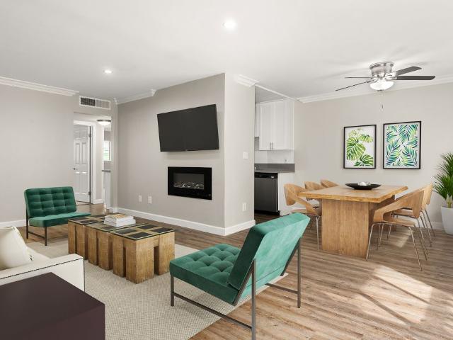 2 BR, 2 BA Apartment 13220 Riverside Drive Unit 20 108, Sherman Oaks, CA 91423