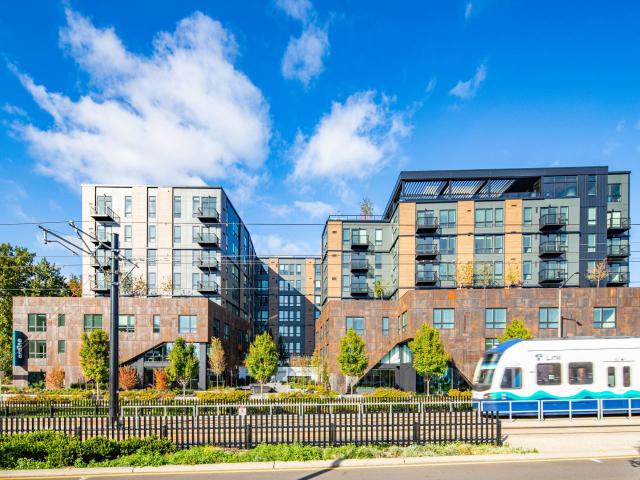 2 BR, 2 BA Apartment 13238 Northeast Spring Boulevard Unit 711, Bellevue, WA 98005