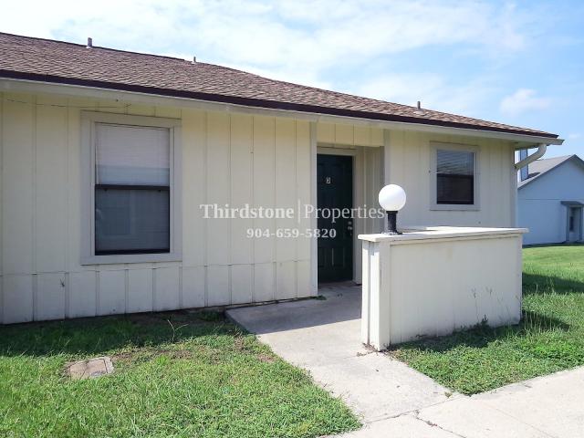 2 BR, 2 BA Apartment 1324 Jefferson Ave, Orange Park, FL 32065
