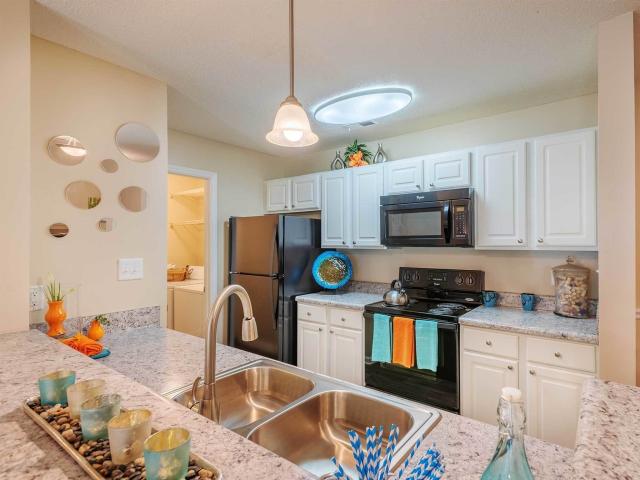 2 BR, 2 BA Apartment 1338 Adams Farm Parkway Unit G, Greensboro, NC 27407