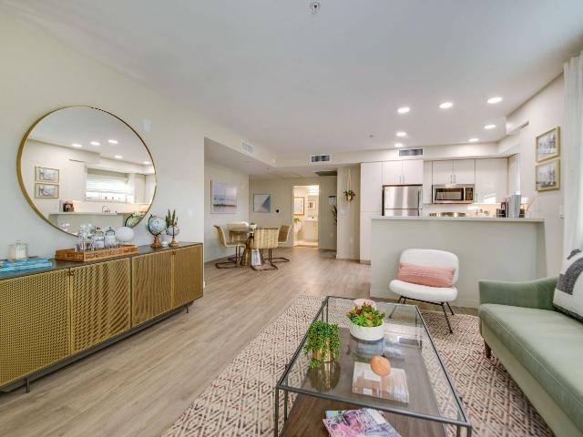 2 BR, 2 BA Apartment 13401 Riverside Drive Unit 0202 3C, Sherman Oaks, CA 91423