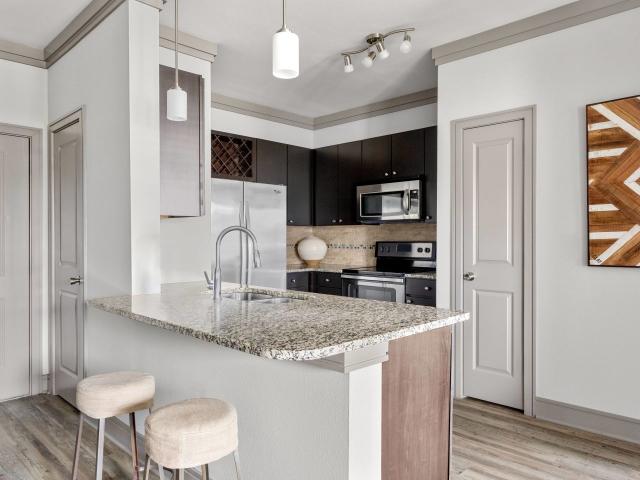 2 BR, 2 BA Apartment 13401 Westgate Street Unit 07303, Overland Park, KS 66213
