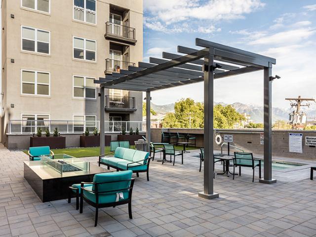 2 BR, 2 BA Apartment 134 South 400 East Unit 133, Salt Lake City, UT 84111