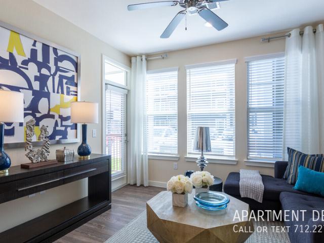 2 BR, 2 BA Apartment 13561 Cullen BlvdÂ, Houston, TX 77048