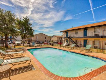 2 BR, 2 BA Apartment 13660 C.F. Hawn Fwy Unit 219, Dallas, TX 75253
