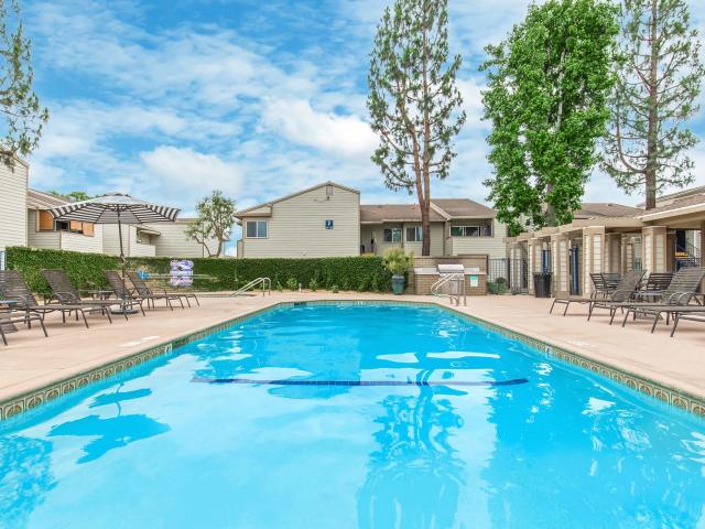 2 BR, 2 BA Apartment 1369 N Willow Unit 43, Rialto, CA 92376