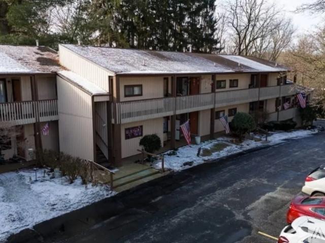 2 BR, 2 BA Apartment 136 N Cleveland Ave, Unit A9, Mogadore, OH 44260
