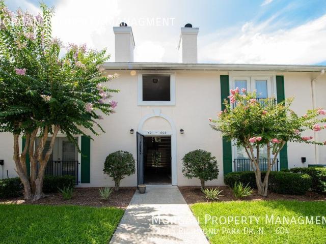 2 BR, 2 BA Apartment 13715 Richmond Park Dr. N Jacksonville, FL 32224
