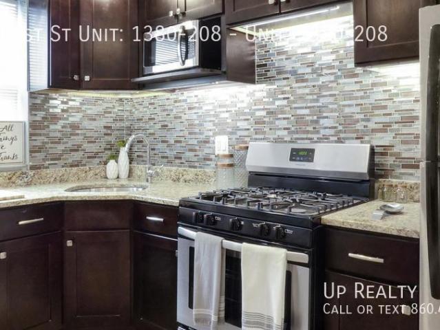 2 BR, 2 BA Apartment 1380 East St Unit: 1380 208, New Britian, CT 06053