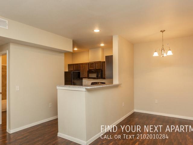 2 BR, 2 BA Apartment 1386 E Walnut St, Seguin, TX 78155