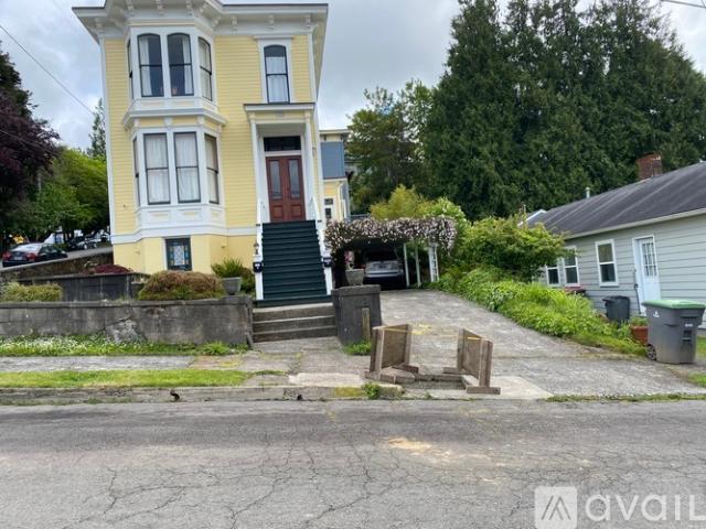 2 BR, 2 BA Apartment 1393 Franklin Ave, Unit A, Astoria, OR 97103