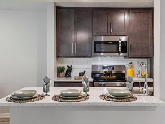 2 BR, 2 BA Apartment 1 Fox Chase Ln Unit 608, Newport, KY 41071