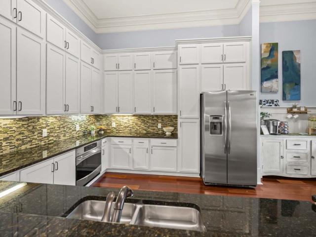 2 BR, 2 BA Apartment 1 Legacy Oaks Place Unit 7104, Asheville, NC 28803