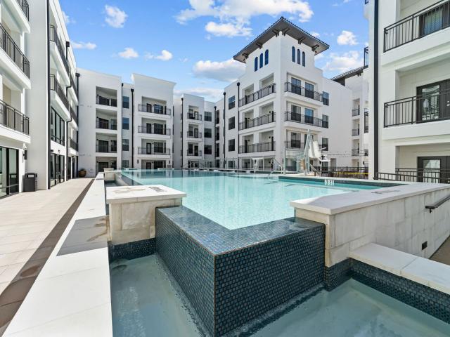 2 BR, 2 BA Apartment 2400 Summer Lee Drive Unit 272, Rockwall, TX 75032