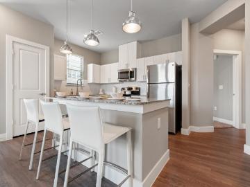 2 BR, 2 BA Apartment 240 Park Place Boulevard Unit 7301, Waxahachie, TX 75165
