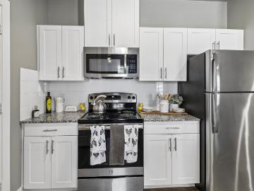 2 BR, 2 BA Apartment 240 Park Place Boulevard Unit 8107, Waxahachie, TX 75165