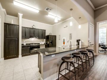 2 BR, 2 BA Apartment 2410 West Jack Finney Boulevard Unit 3306, Greenville, TX 75402