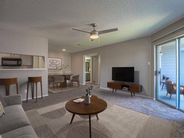 2 BR, 2 BA Apartment 2411 S I 35E Unit 0433, Denton, TX 76210