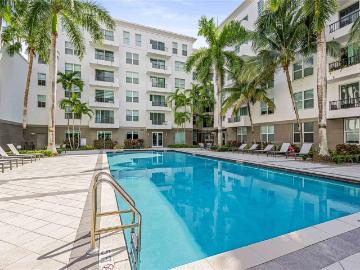 2 BR, 2 BA Apartment 2421 Northeast 65th Street, Fort Lauderdale, FL 33308