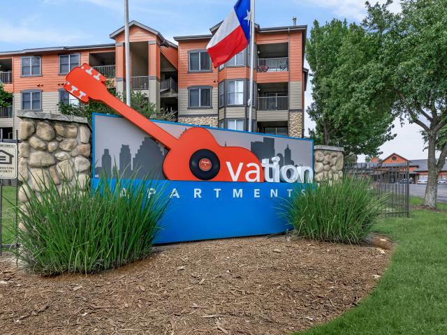 2 BR, 2 BA Apartment 2425 East Riverside Drive Unit 130, Austin, TX 78741